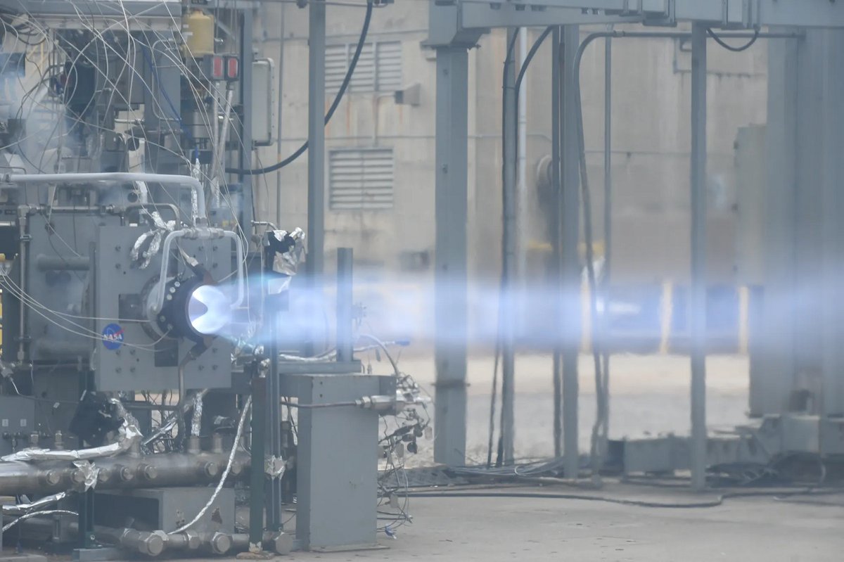 Il Rotating Detonation Rocket Engine (#RDRE) della #NASA potrebbe rivoluzionare i #viaggispaziali, consentendo di raggiungere Marte in minor tempo e abbassando i costi aliveuniverse.today/flash-news/fis…