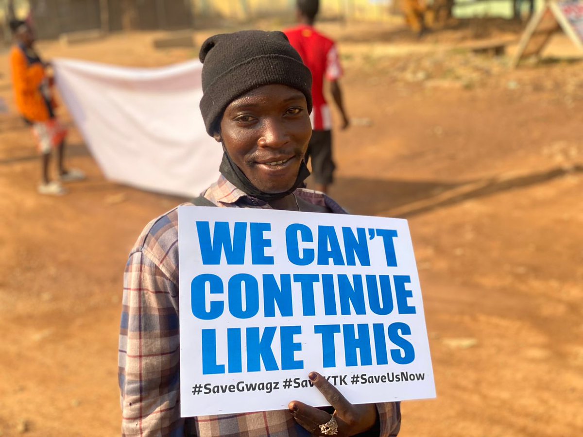 TheHuntersVirus's tweet photo. Within the streets of Gwagwalada, the #RevolutionNow isn't just a movement; it's a testament to our shared dreams and the courage to believe in a brighter tomorrow. #SaveGwagz #WeCantContinueLikeThis #insidegwagz https://t.co/Grq08v0Zv3