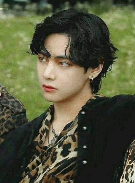 Anagatasunshine's tweet photo. Kesayangankuu 🥰🫶🏻
TAEHYUNG 2 BILLION ON SPOTIFY
CONGRATULATION TAEHYUNG
JISOO ON HYERI CLUB
#V2BillionOnSpotify
#2BForV
#JISOOandHYERI https://t.co/DziNezboEG