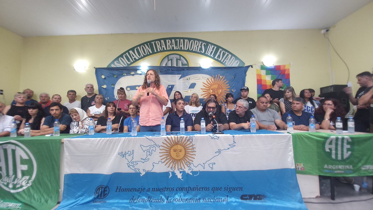 colodeisasi's tweet photo. #Quilmes Quedó constituida la Multisectorial de cara al Paro Nacional del #24E.

Como en toda la provincia, avanzamos en la más amplia unidad.

✖ No al DNU y la Ley Ómnibus.

#Soberanía #Trabajo #Producción https://t.co/Jsp07sRMgA