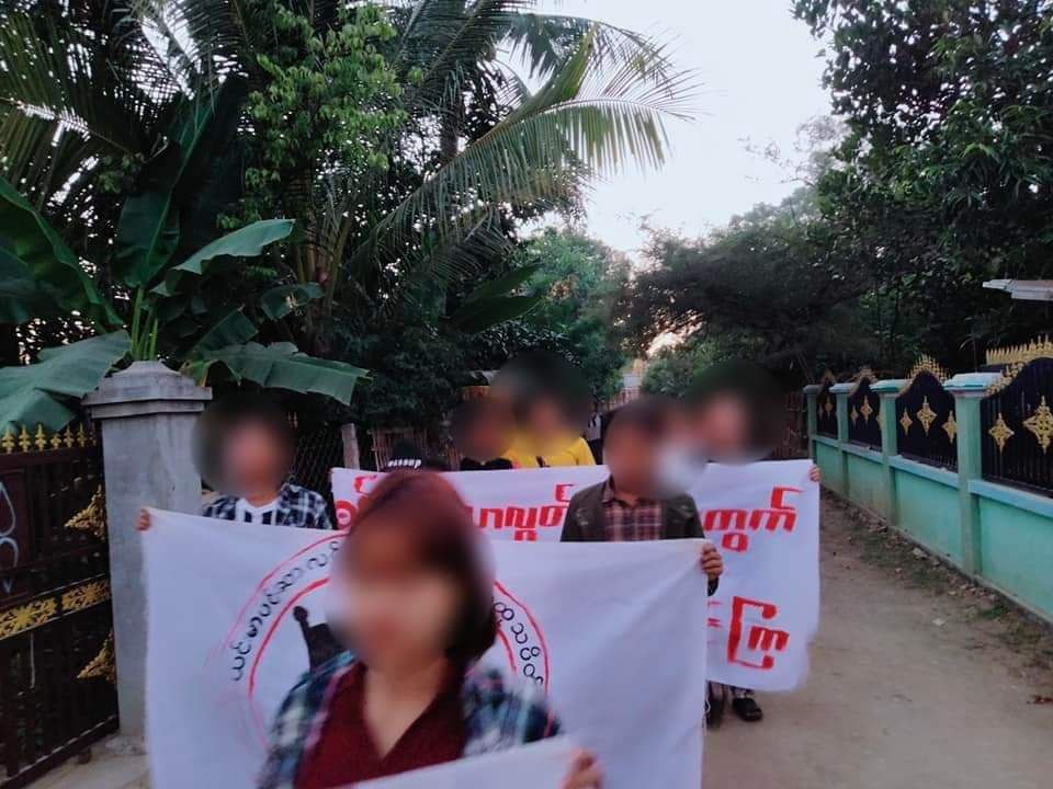 nway_jasmine's tweet photo. Joint forces of pro-democracy villagers of several villages from northern #Salingyi township and eastern #Yinmarpin township staged a strike against military dictatorship.
#LegalizationOfNUG #2024Jan5Coup #WhatsHappeningInMyanmar https://t.co/xE71fAcmXs