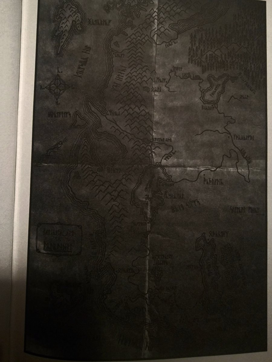antwanvanhes's tweet photo. @paolini, in the book, Murtagh, the map at the beginning and the other illustrations are very dark. I ordered 2 different copies and they have the same problem. Is this deliberate or just an error in the Dutch version? https://t.co/7N7DFJlAYg