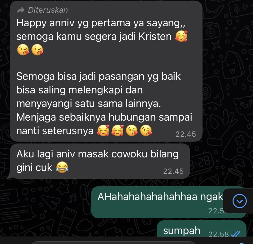 marioyosep's tweet photo. Malem malem temen gua curhat kalau dia baru annviversary ke 1 sama pacarnya dan gua ngakak bgt ucapan dari pacarnya (tmn gw cewek) dan mereka ini beda agama 🤣 https://t.co/BqmKTf2YFQ