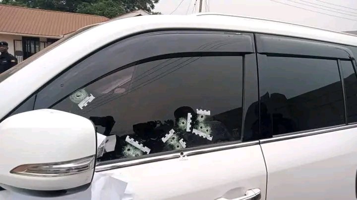 1. A bullet proof car glass shot by a stone.

2. A none bullet proof car shot by gun.
<a href="/HEBobiwine/">BOBI WINE</a>