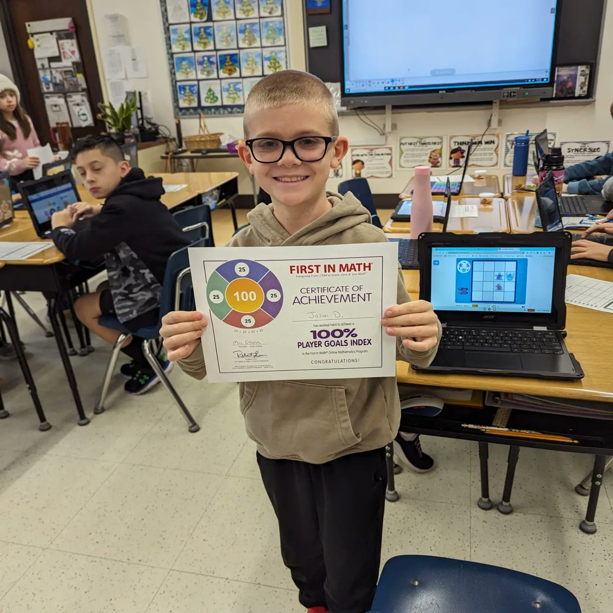 Tom Fabian tweet media