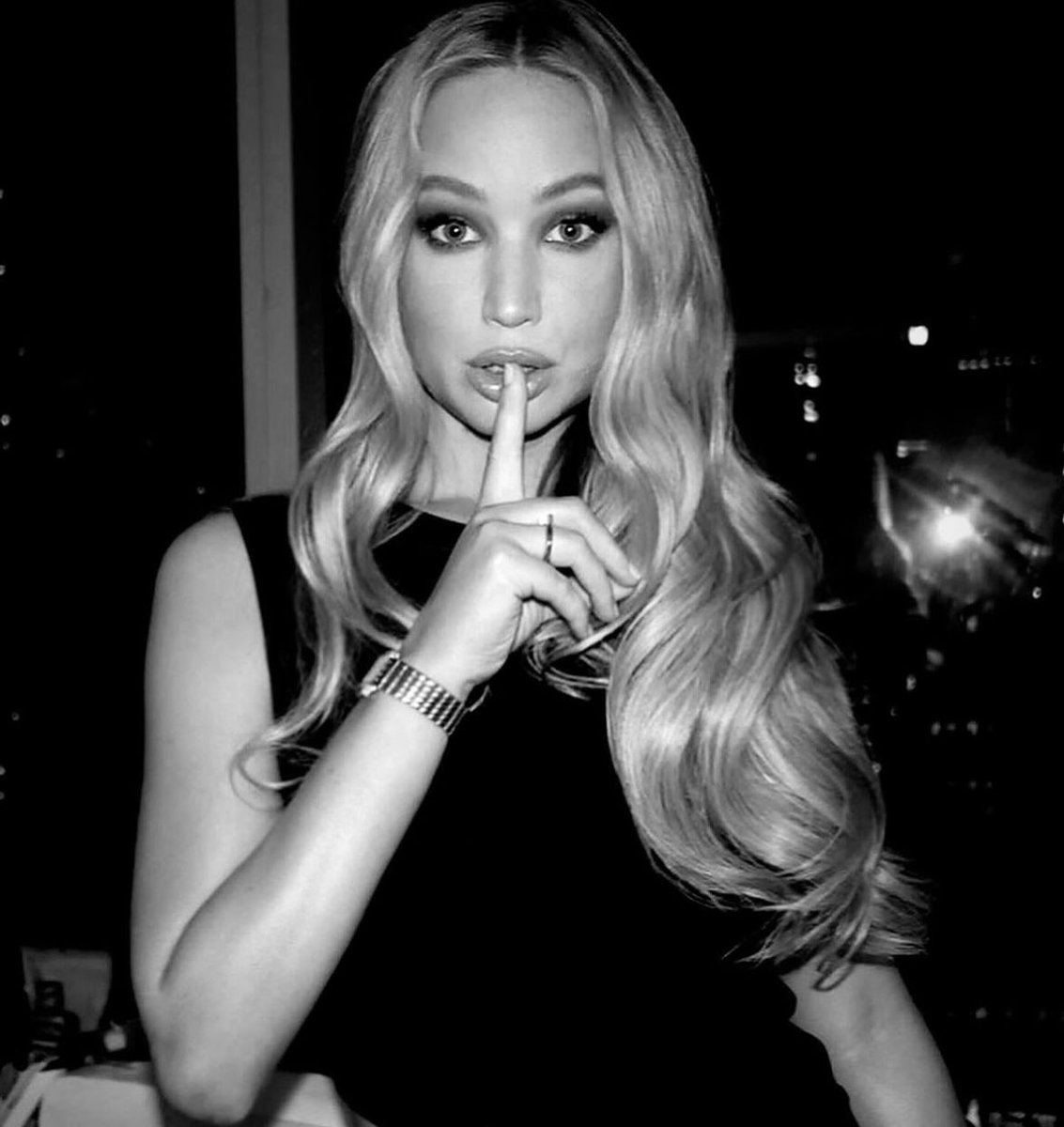 churchofysl's tweet photo. this recent photo of jlaw is so cunt https://t.co/jBpVwEAO5F