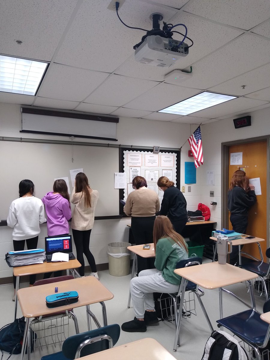 Mrs. Klayer tweet media