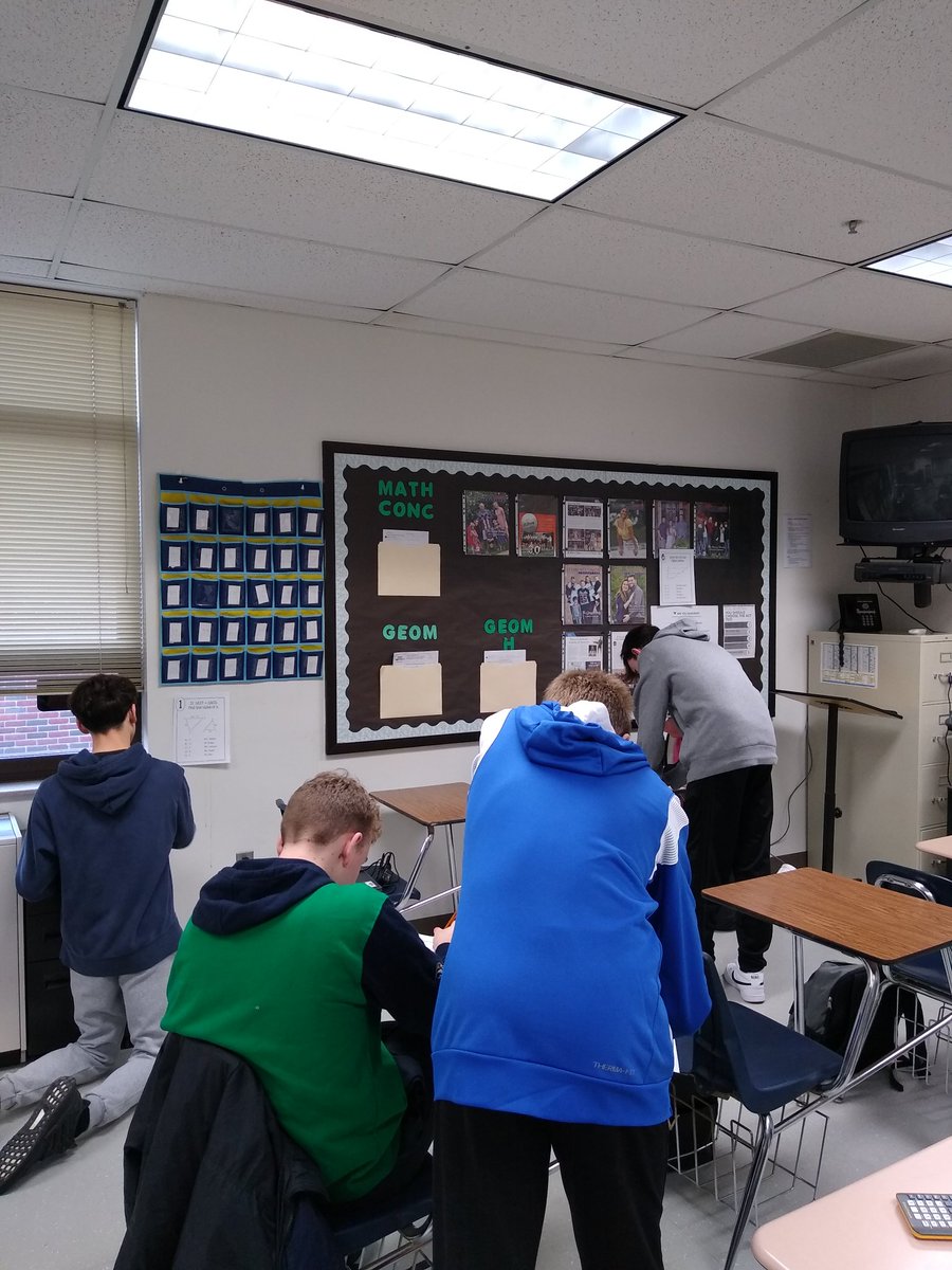 Mrs. Klayer tweet media