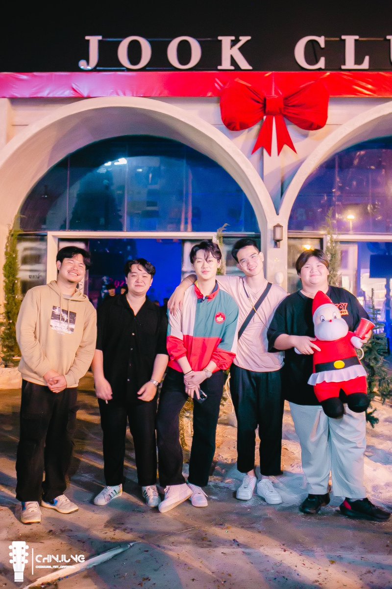 cj_yntofficial's tweet photo. Kuk kuk kai band 🎤🎆🐣

#chinjung_ynt 
#chinjung_ynt_official 
#KukKukKaiBand https://t.co/SkpRgwMe5v