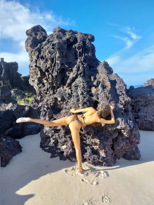 The big rock #rock #rocks #bigrock https://t.co/5nfqxCXHeI<a href="/tag/rock"class="tags">#rock</a><a href="/tag/rocks"class="tags">#rocks</a><a href="/tag/bigrock"class="tags">#bigrock</a>