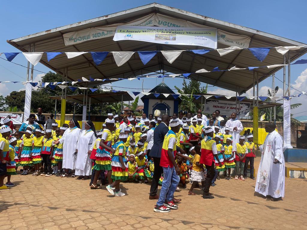 On this occasion, @InterfaithRda sensitized children and other guests on the promote routine immunization in their families. #RoutineImmunization #ForEveryChild @unicefrw @KabgayiOf @Kinyamateka_KM