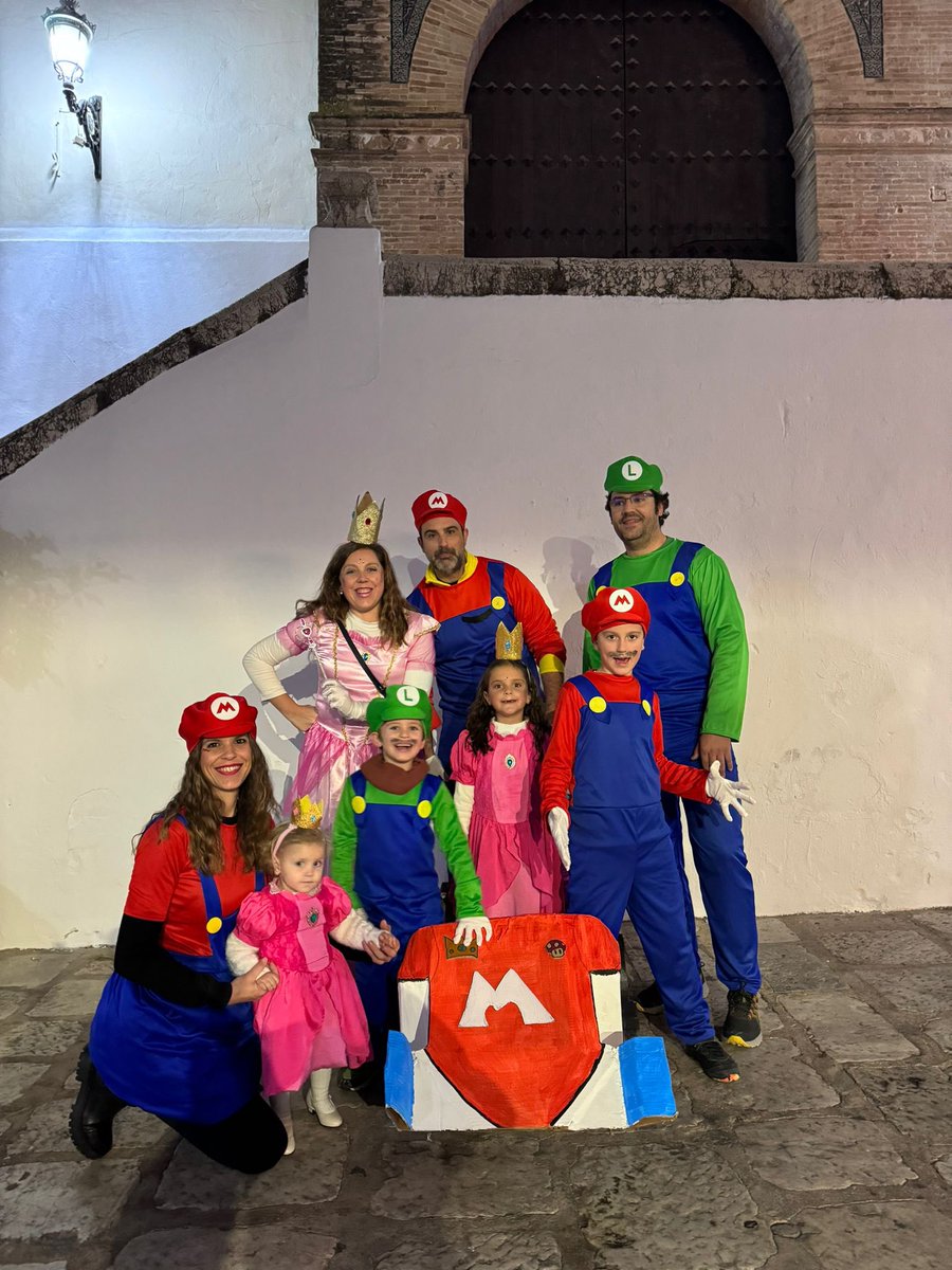 Anaamaaria10's tweet photo. ¡Super Mario Bross llega a Coin!#NOCHEVIEJACOIN2023 @aytocoin
Modalidad: familia https://t.co/xOUYMfQcbB