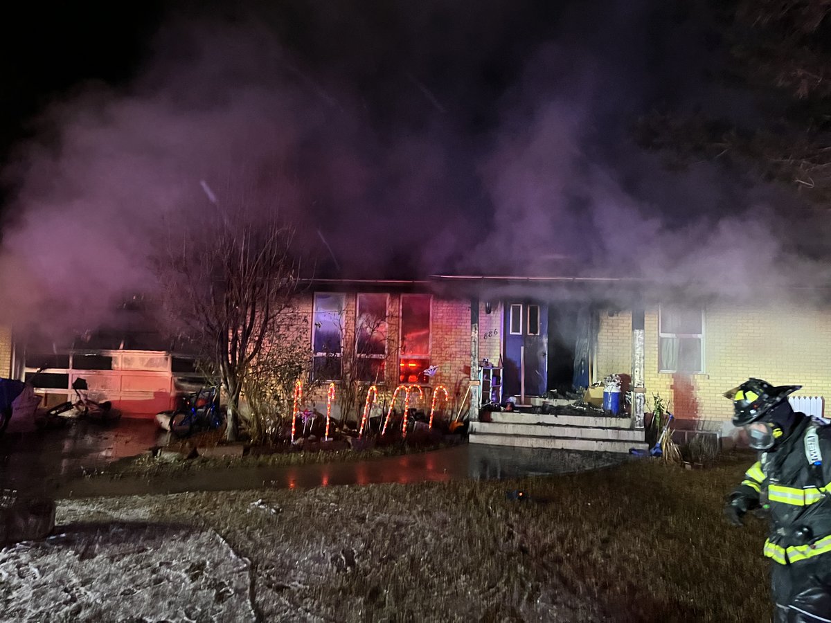SpanishForkPDFE's tweet photo. Spanish Fork Fire &amp; EMS responded to and extinguished a mid-night fire that claimed a home and a dog: https://t.co/viY1PkxsaH https://t.co/mmEGzcQWLx