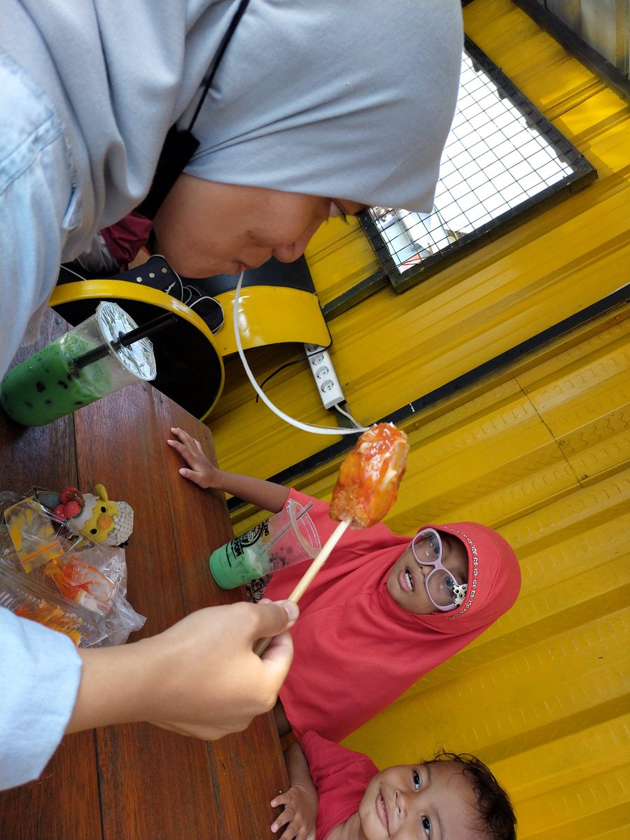 Indahliani8's tweet photo. Hayooo, berhubung lagi ulang tahun dan bentar lagi mau gajian, healing you cari kuliner lagi. Rinduuu https://t.co/KBD1wnAMip