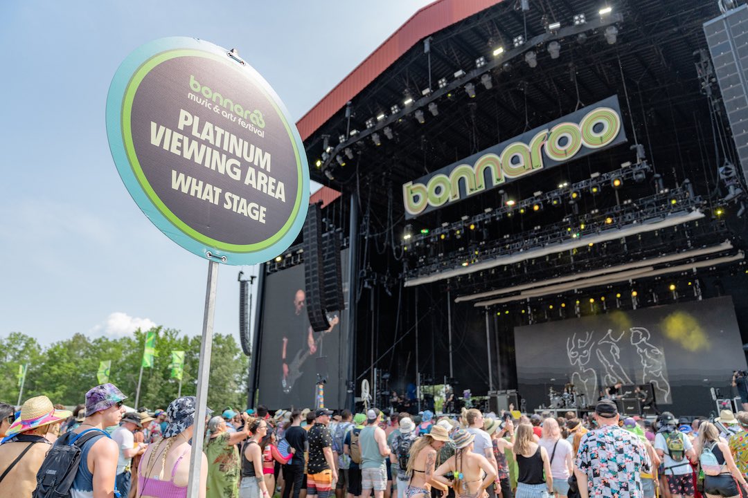 Bonnaroovian's tweet photo. if i won the lottery i wouldn’t tell anyone, but there would be signs https://t.co/W9OTmvGbFM