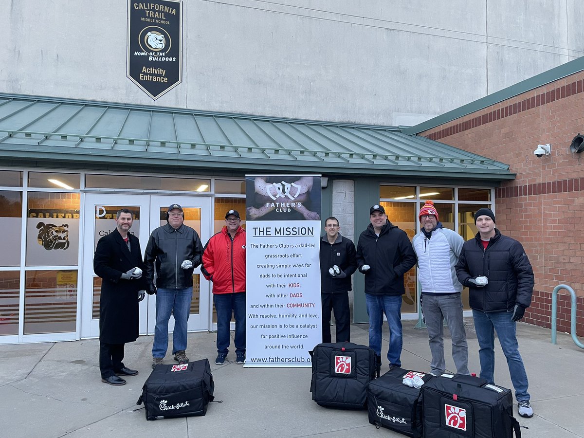 Fist bump Friday is a great way to kick off the semester! Thank you to our <a href="/FathersClubOrg/">Father's Club Organization</a> Dads for greeting Bulldogs with a smile today. The <a href="/ChickfilA/">Chick-fil-A, Inc.</a> sandwiches were a hit too! CT and <a href="/olatheschools/">Olathe Public Schools</a> appreciate you!