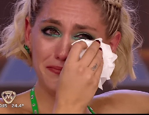 jle_lucero's tweet photo. Si no se traumaron con la muerte del Freezer cuando eran unos niños, si no saben los temas de Niní, NO SAQUEN ENTRADAS PARA FLOR BERTOTTI, respetennos a nosotros, los jubilados traumados por Cris Morena. Respeten los rangos. https://t.co/jW8C9HjpBI