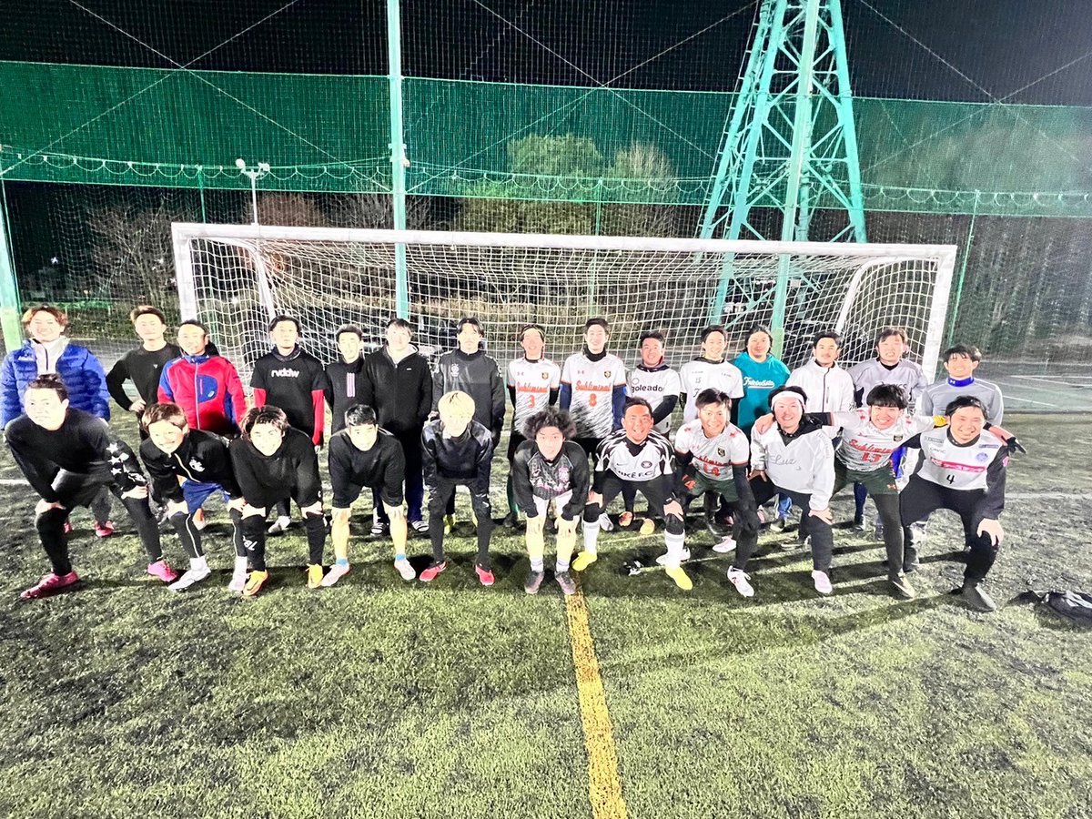 ma_tdam's tweet photo. 今年もよろしく〜
今年もサッカー三昧します！
アビスパ福岡の紺野和也選手と😁 https://t.co/mcKq77QVIh