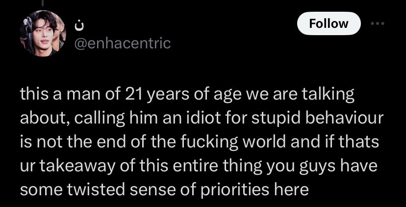 smjydaily's tweet image. just bc he’s a grown ass man doesn’t give you the rights to call him an idiot? first, you don’t have rights to call him that and second what you are saying is an offensive word. I am in no way defending him but this aint the right way in educating him