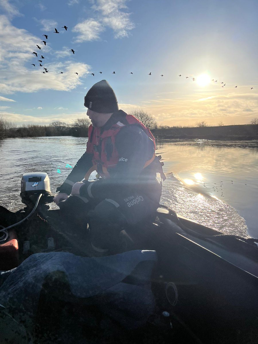 YaTHMarineUnit's tweet photo. YATH UWSU continue with the search on the River Aire as part of missing person enquiries with @WestYorksPolice. The Aire has been in heavy flood over the past several days. Walkways around the river are becoming accessible again but are muddy and slippy. Take care on riverbanks. https://t.co/8KoBZ6hTGJ