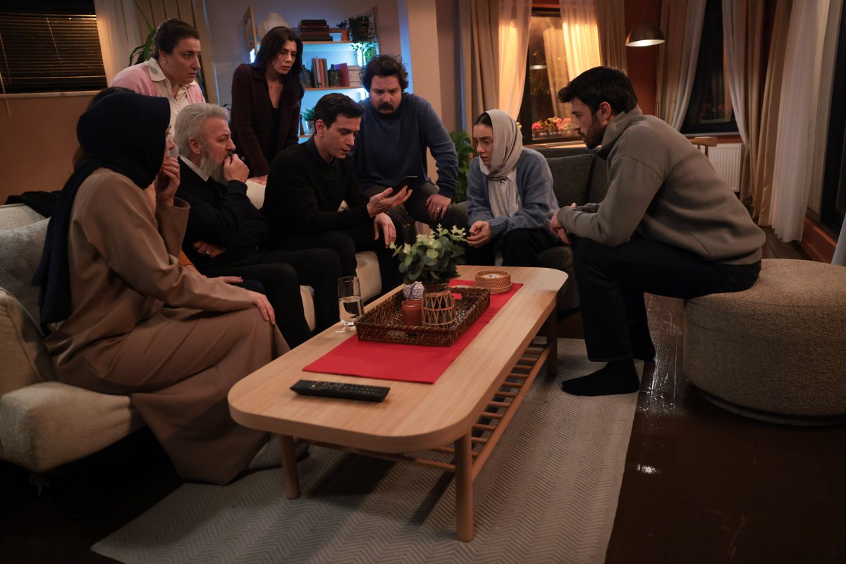 startv's tweet photo. #Ömer yeni bölüm fotoğrafları! Yeni bölüm pazartesi 20.00'de Star'da! 
@omerdiziresmi https://t.co/8PFWHvehYC