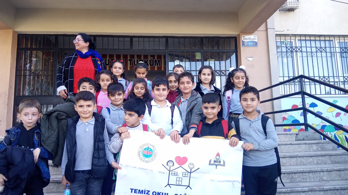 2BSınıf öğretmenimiz ve öğrencilerimizi tebrik ederiz👏 #beyazbayrak
#entemizsınıf
<a href="/tcmeb/">Millî Eğitim Bakanlığı</a>
<a href="/Aydin_MEM/">Aydın İl Millî Eğitim Müdürlüğü</a> 
<a href="/SokeKaymakam/">Söke Kaymakamlığı</a> 
<a href="/sokemem/">Söke İlçe Milli Eğitim Müdürlüğü</a> 
<a href="/yapiciserafetin/">Şerafettin Yapıcı</a> 
<a href="/cengizaydin36/">Cengiz Aydın</a> 
<a href="/BahattinTr1/">Bahattin Tör</a> 
<a href="/xxxAkay1/">Mehmet Can AKAY</a> 
<a href="/BurcuByktorul2/">Burcu Büyüktoğrul</a>
<a href="/melihaltinok/">Melih Altınok</a>