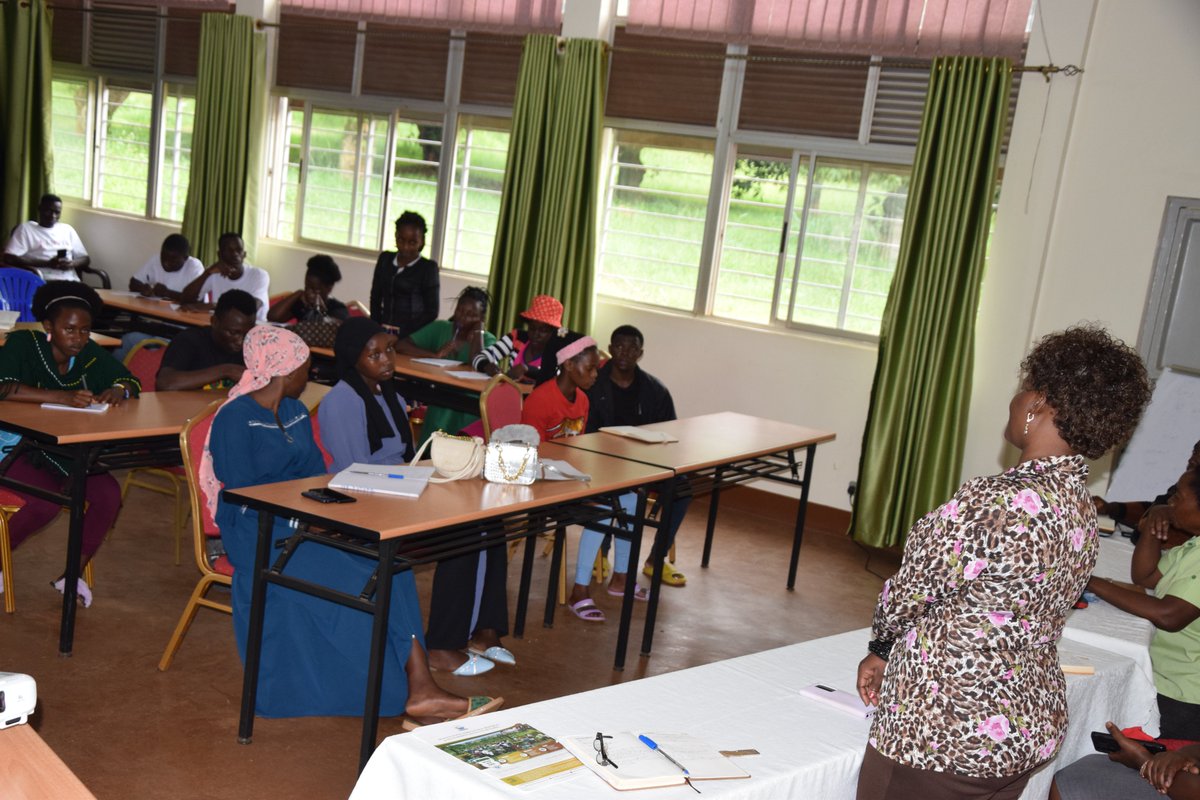 Today we're glad to have oriented 40 student interns of <a href="/BukalasaAgric/">BUKALASA AGRICULTURAL COLLEGE</a>,Kotido, Kayunga and Nakaseke technical institutes <a href="/NARO_MUZARDI/">NARO_MUZARDI</a>. The Director of research advised the students to have a positive attitude and build networks.