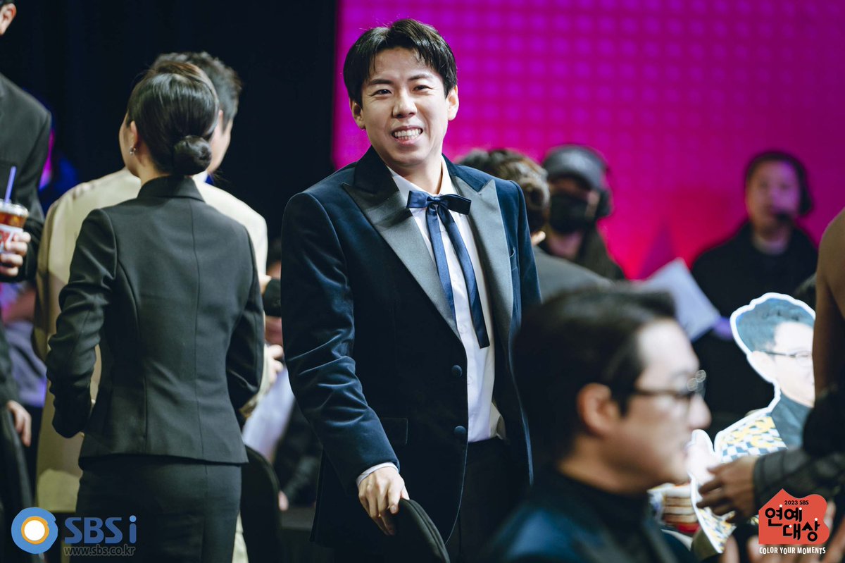 [📸 on 240105] 2023 SBS Entertainment Awards Behind the scene 

🔗 m.programs.sbs.co.kr/enter/2023ente…
·
#양세찬 #yangsechan #梁世燦
#런닝맨 #runningman #RM #SBS
#2023SBS연예대상
#SBS연예대상
#SBSEntertainmentAwards
#2023SBSEntertainmentAwards
#SBS演藝大賞 #2023SBS演藝大賞