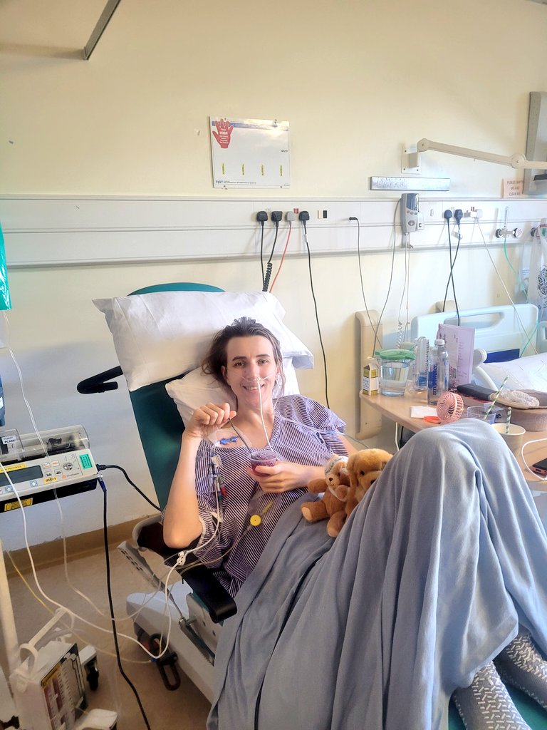 Justfayelouise's tweet photo. Drains and lines galore
Day 4 post op having some Jelly after MOAS #moas #pseudomyxoma #appendixcancerawarness #pmpcancer #rarecancer #pseudomyxomaperitonei #pseudomyxomaperitoneiawarness #BasingstokeHospital https://t.co/gntq8nhXk2
