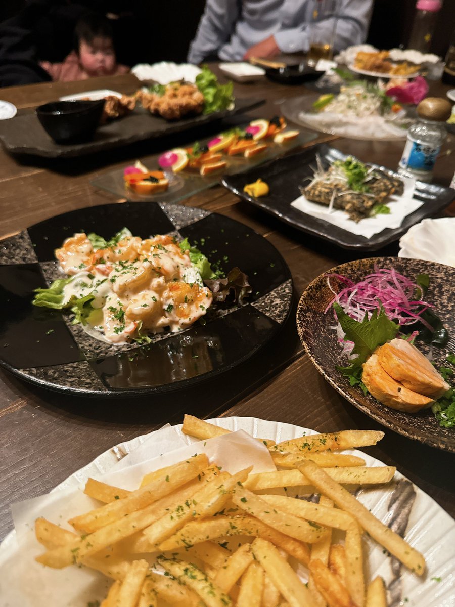 Alpha_qya's tweet photo. 食べ過ぎて苦しぃぃぃぃ https://t.co/Y9vcjvHYTq