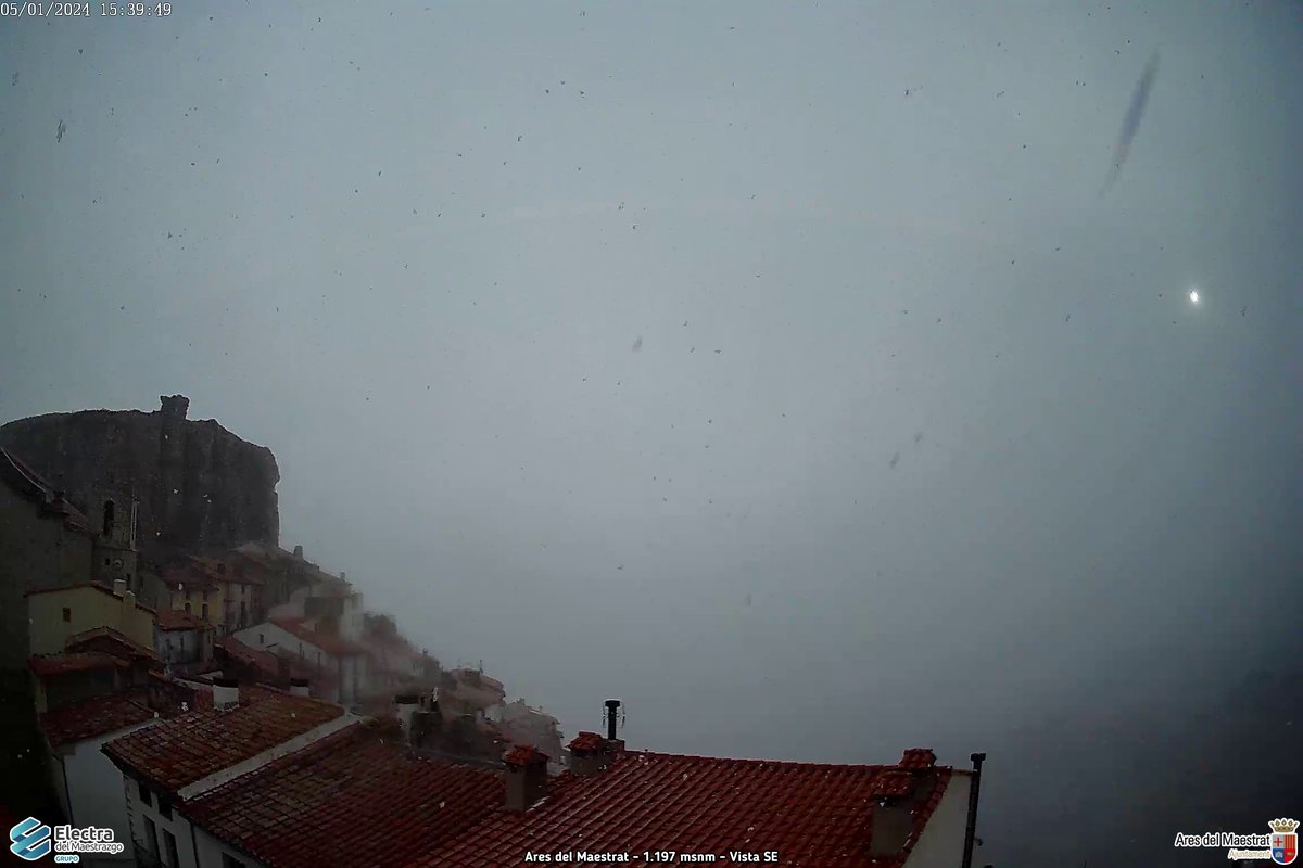 ❄️ Neva dèbilment a Ares del Maestrat i així ho capta la webcam! 😍