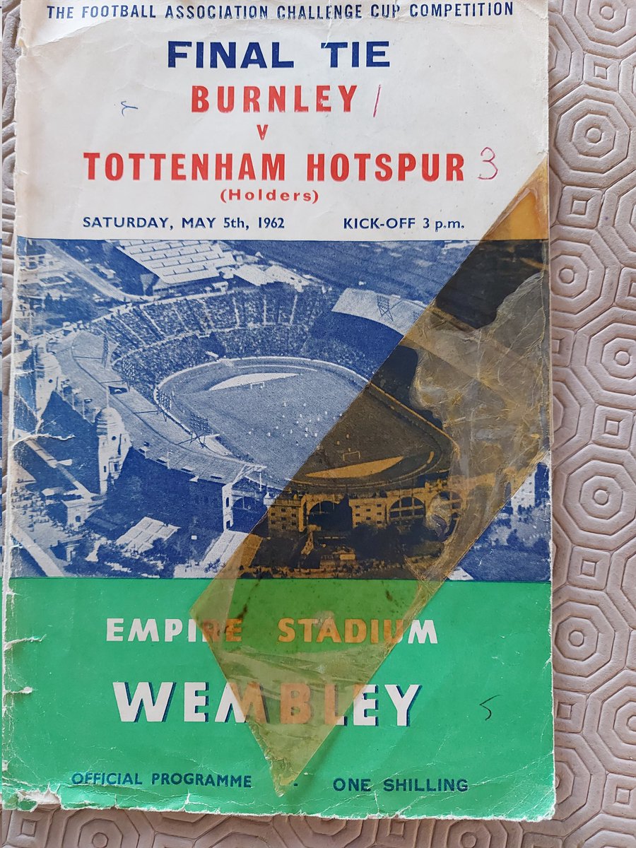 JohnChapman77's tweet photo. @Cliff_Jones11 @SpursOfficial @FACupFinal Happy Memories! https://t.co/lx0xf6yTo1