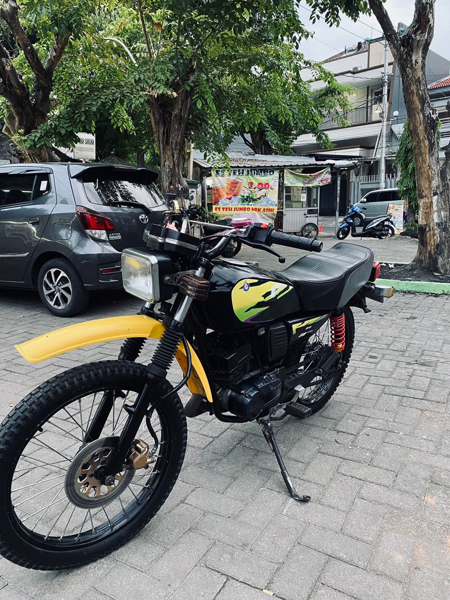 saesarakbr's tweet photo. @0tk0il nitip jual mang ots

SUZUKI TRs 118cc sandangan yt
surat surat LENGKAP. pajak OFF lama
Spek: •Buring OS 50(belom sok) Porting harian
           •Karbu King
           •kelstrikan DC
7,5jt nego sejadinya
#zonaBU #ZonaUang https://t.co/Mm1otAc9Fn