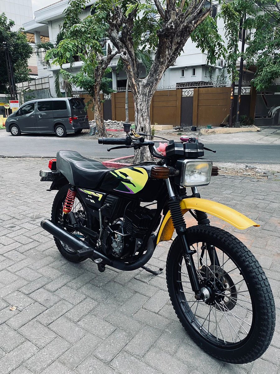 saesarakbr's tweet photo. @0tk0il nitip jual mang ots

SUZUKI TRs 118cc sandangan yt
surat surat LENGKAP. pajak OFF lama
Spek: •Buring OS 50(belom sok) Porting harian
           •Karbu King
           •kelstrikan DC
7,5jt nego sejadinya
#zonaBU #ZonaUang https://t.co/Mm1otAc9Fn