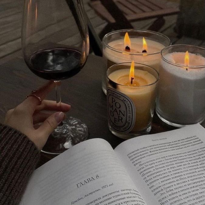 nicolybiehl's tweet photo. # livros lidos em 2024 — a thread;

“eu vivo em dois mundos. um deles é o mundo dos livros”

                         — Rory Gilmore https://t.co/e5mwsCMxRR