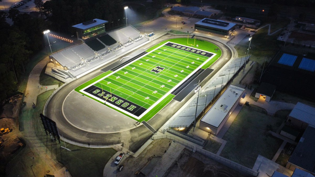 sturdisteel's tweet photo. Reflecting back on another successful stadium project, this time, in Huntsville, TX!

We are looking forward to a great 2024 here at Sturdisteel. Call us today to get your next stadium project started!

@HISDHornets #Sturdisteel https://t.co/oQoBDSMrQf