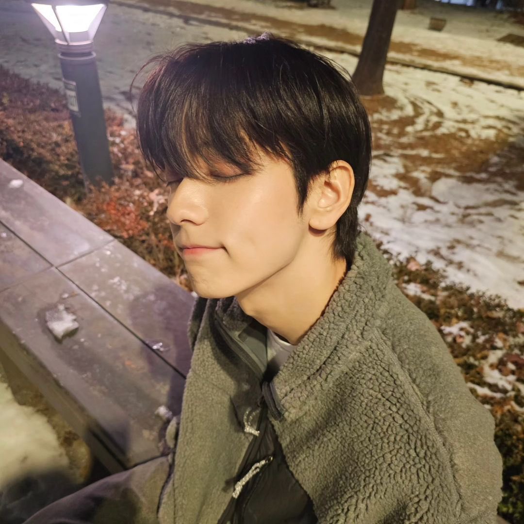 sundaecheese_'s tweet photo. สุ้บถ่าย                                      บอมถ่าย https://t.co/fvMXZXO4bC