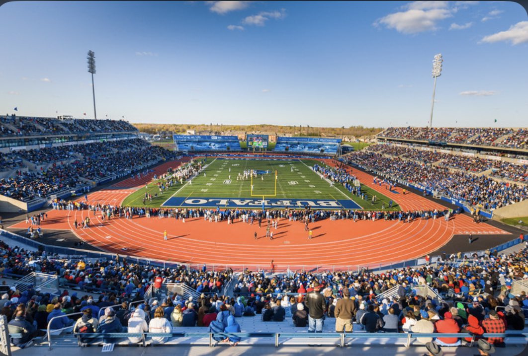 AGTG🙏🏾
Buffalo 🅾️ffered
<a href="/coach_cope/">Holman Copeland</a> <a href="/UBFootball/">Buffalo Football</a>