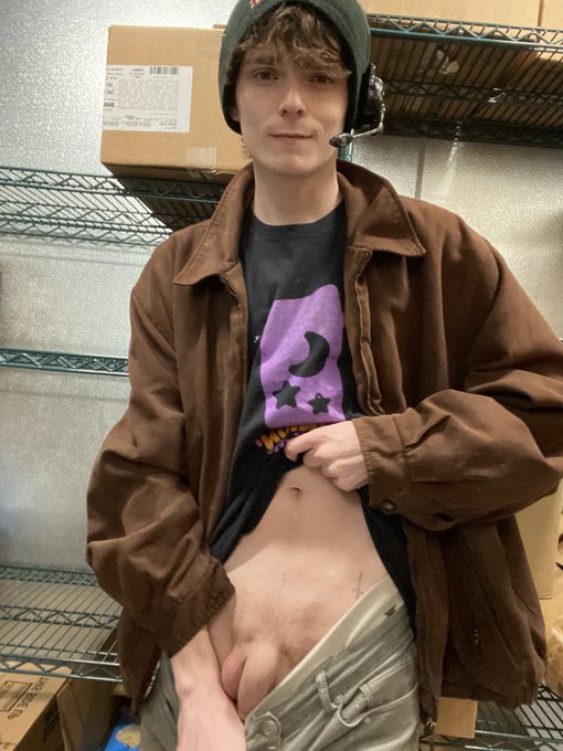 i&rsquo;m home now but in the fridge at work i was sorta horny. it&rsquo;s becoming a every night thing recently