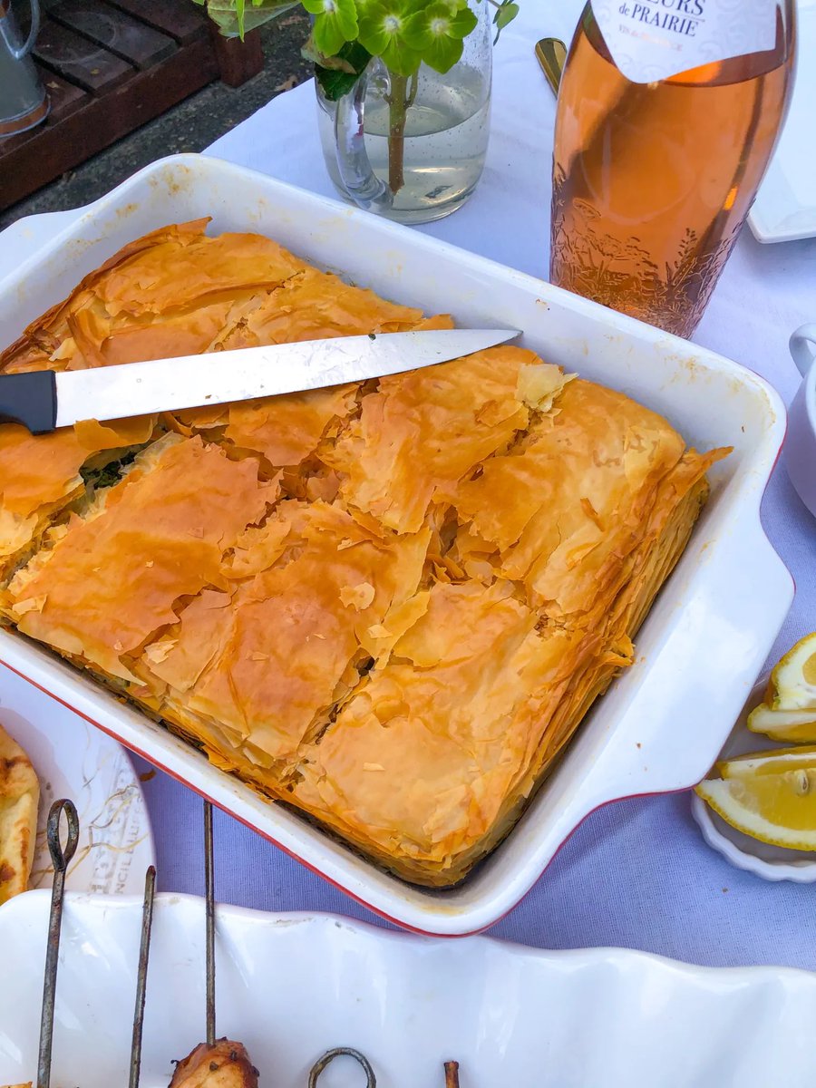 therosetable's tweet photo. Looking for a new healthy, delicious dish? Try my Spanakopita! In Greece they eat this for breakfast but I love this spinach and feta pie for dinner with souvlaki and Greek salad. 😋
Recipe: https://t.co/lxx1laOC09
#greekweek #mediterraneanfood https://t.co/qRgquiz5V6