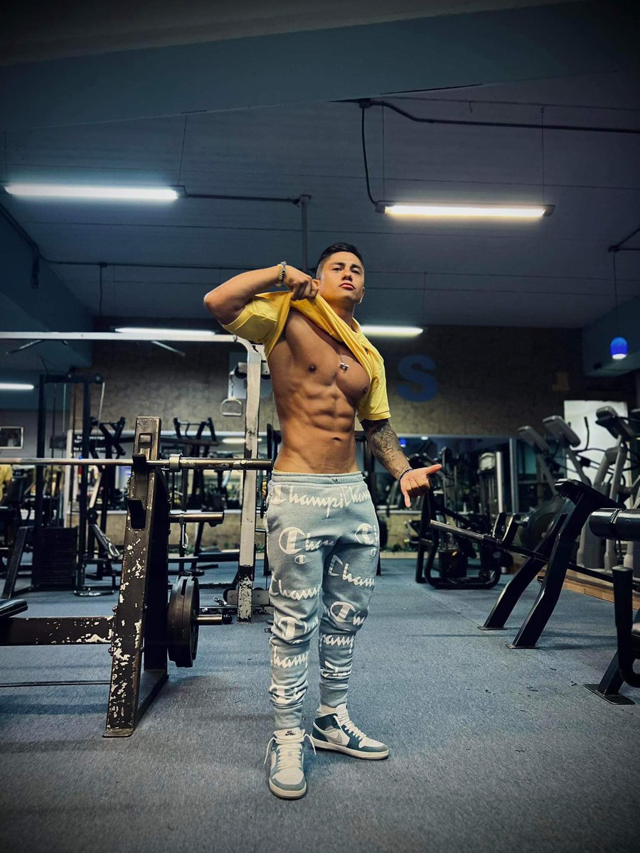 fitness_alexis9's tweet photo. Quien para un masaje 

222 389 8289

Mándame whats https://t.co/jDffplGxhw