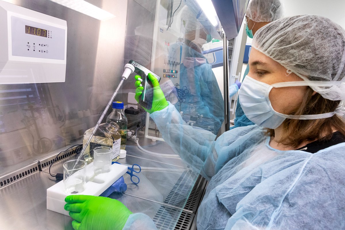 CHU_Montpellier's tweet photo. #FridayJob 🧪⚗️ Technicien laboratoire.

🎯 Plusieurs postes de Techniciens de laboratoire sont à pourvoir au sein du pôle Biologie notamment en Pharmacologie, Toxicologie, Hématologie biologique, Immunologie.

🖱️ https://t.co/KnWU6gmPBg https://t.co/tsQDacBYKW
