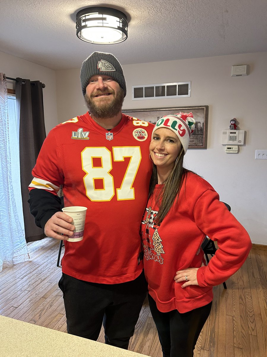 adubslady's tweet photo. Happy Birthday to my husband Adam! The boys and I are so proud of all you have accomplished and can’t wait to celebrate you this weekend! We love you! @loneroyalsfan85 https://t.co/gN7k7JBDSQ