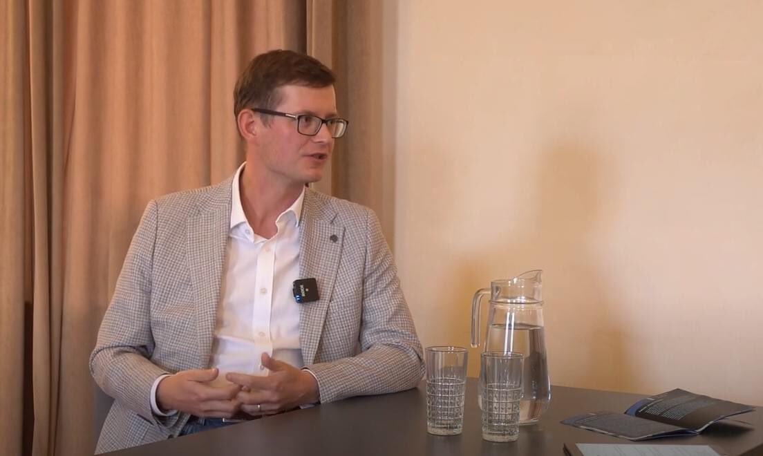 AI Institutional Transformation tweet media