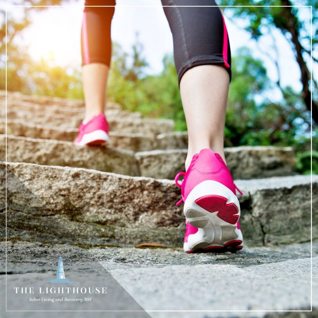 TheLHCT's tweet photo. “Setting goals is the first step in turning the invisible into the visible.” —Tony Robbins

Hope and healing at The Lighthouse – your path to recovery starts here. Visit us. ##Sobriety #SoberLife #AlcoholFree #mentalhealth #recovery https://t.co/KGCitYPii1