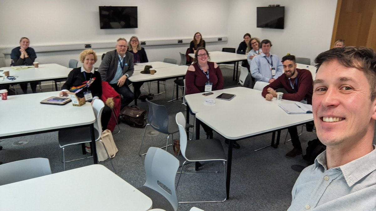 Huge thanks to all the teachers and teacher trainers who joined me at the #ASEConference2024 to hear me yarn on supporting non-specialist physics teachers! It was great fun and you were a cracking crowd!