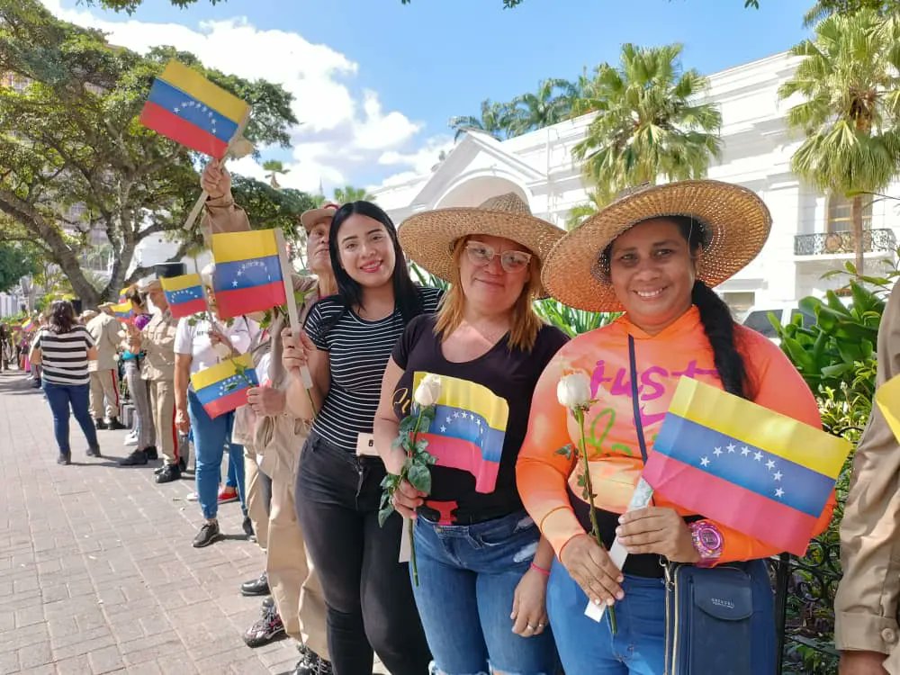 MinecOficial's tweet photo. #AlDía🌱|| Este #05Ene el Poder Popular acompaña a los diputados del Bloque de la Patria en la sesión de instalación para la elección y juramentación de la Junta Directiva de la Asamblea Nacional de la República Bolivariana de Venezuela para el período legislativo 2024-2025. https://t.co/514dyiBAnu