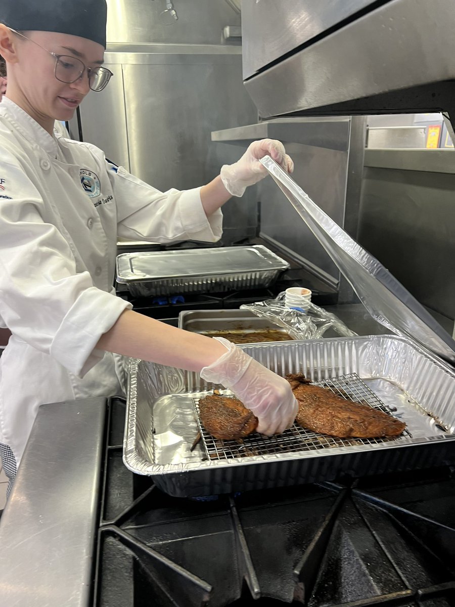 NCCCulinaryArts's tweet photo. If only you could smell through the pics #essentialskills year2 students learning to pan-smoke @NicholsTechEd https://t.co/21Bw0bWwPS