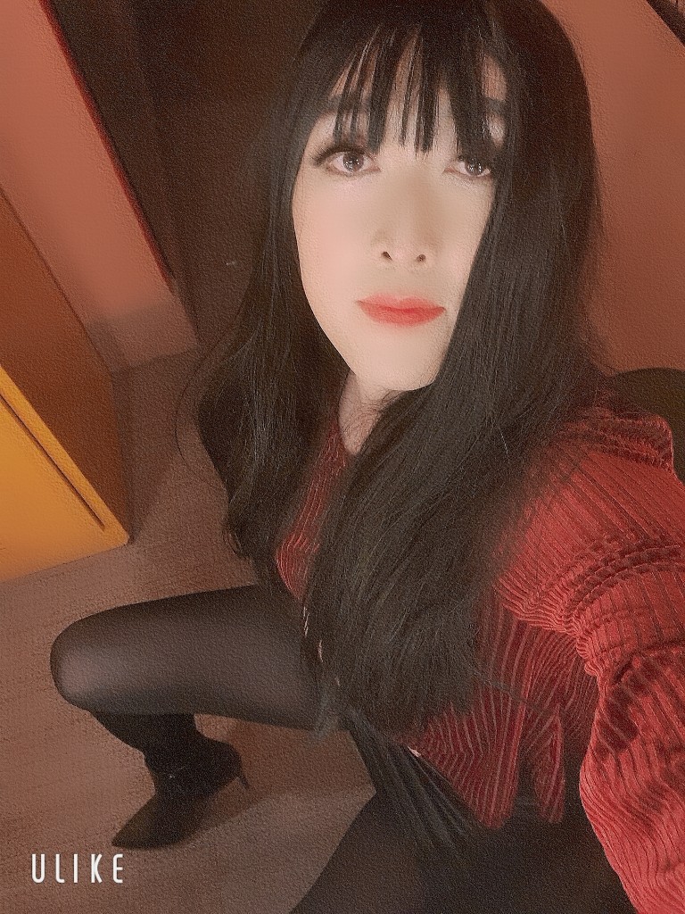 mikaell19196179's tweet photo. 너무 치마가 짧은가?
#청량리 #시디 #CD #cdbar #청량리콤마 #여장 #女装 #男の娘 #伪娘 #crossdreser #크로스드레서 #풀업 https://t.co/wlhM7SyR1C
