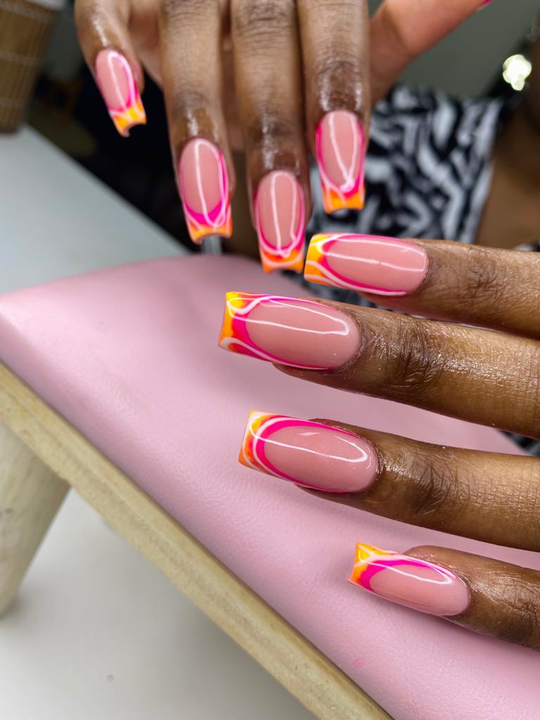 Thoni_munyai's tweet photo. @MDNnewss Those around Pretoria kindly come get your nails done, I'm based in Pretoria central by E&amp;T containers next tramshed for booking call /WhatsApp 0678883415 https://t.co/4lA24UtIJK